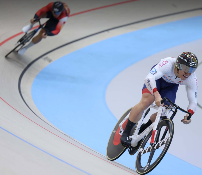 Mark Julius Bonzon kay Saudi Arabia’s Manssour Ameen Alhayyan sa Asian Cycling Confederation (ACC) Track and Para Track