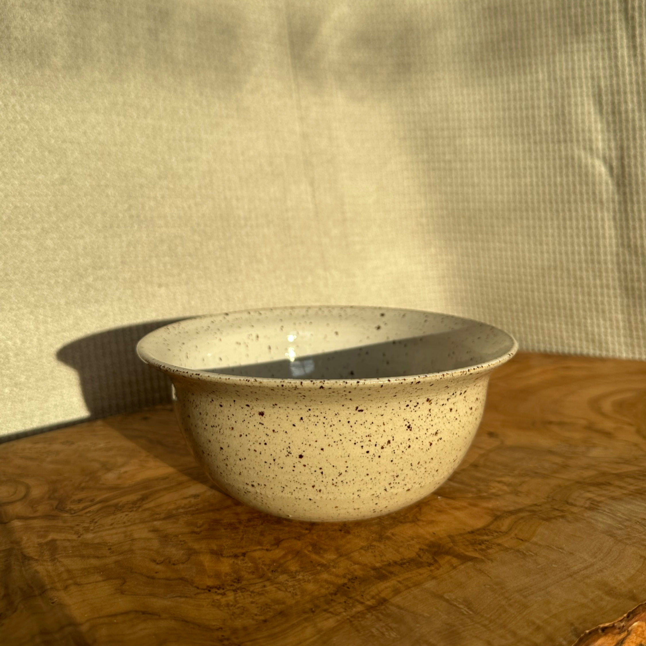 Schale transparent weiß