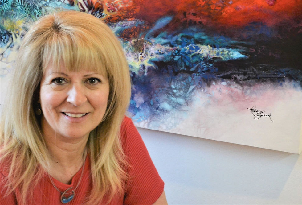Nathalie Godard avec l'oeuvre Mer avec rouge ciel