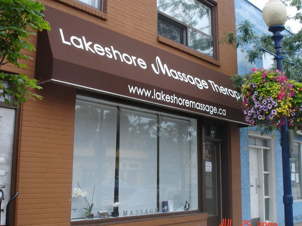 8 Types of Innovative Outdoor Signage You Need To Know