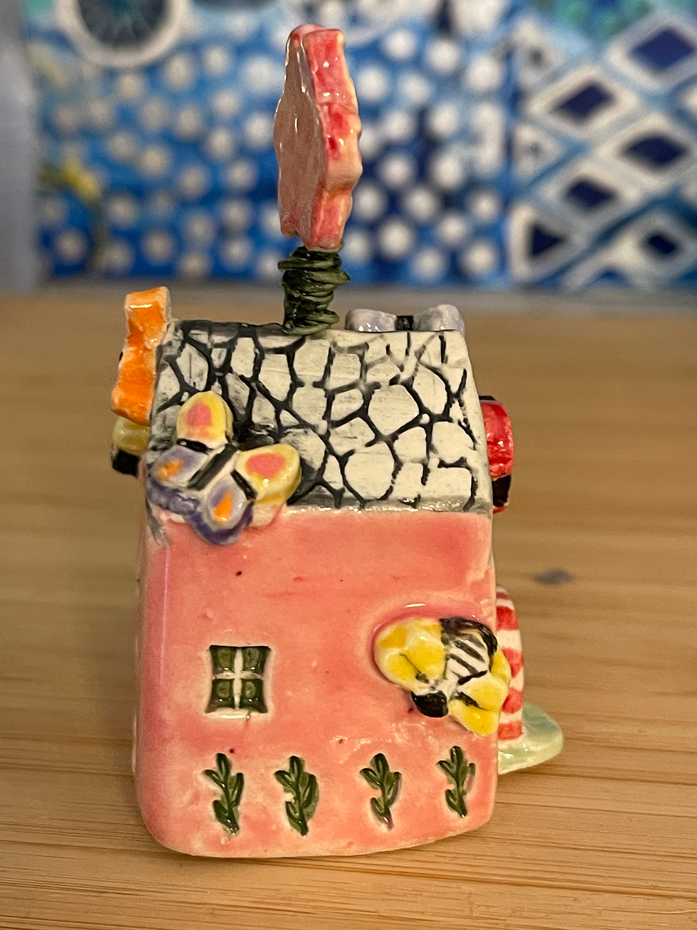 Thumbnail: tiny PINK summer home