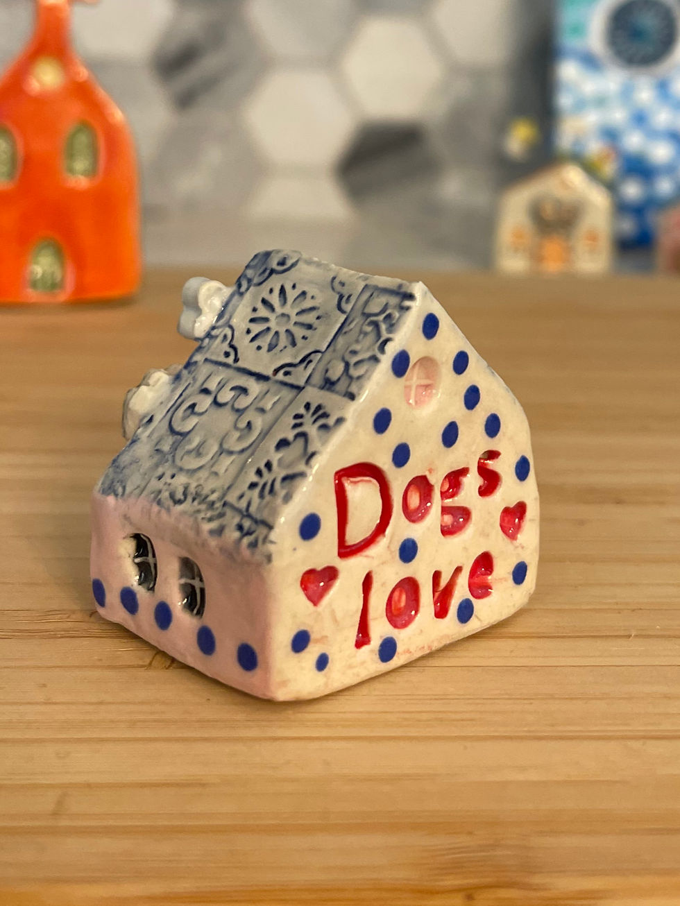 Thumbnail: tiny dogs love home