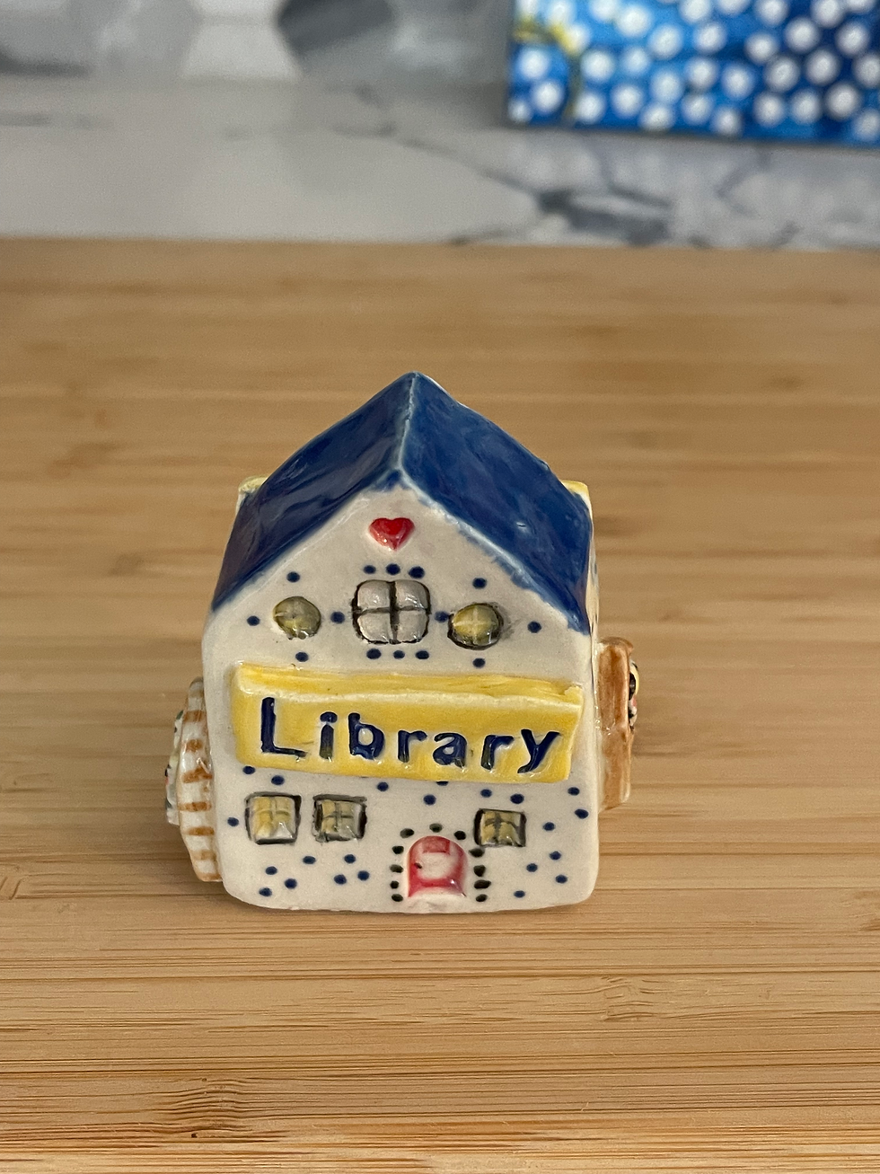 Thumbnail: tiny library home