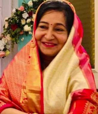 संस्कृत भूषण की उपाधि से सम्मानित हुई विश्व सनातन जगत की प्रथम महिला कामिनी दुबे।