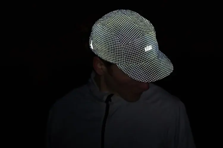 Miniatura: gorra reflectante para correr