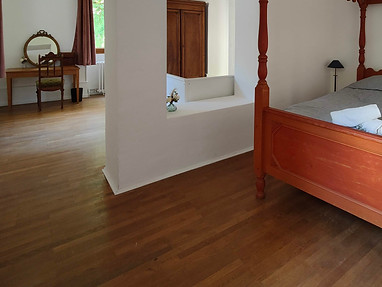 Charlotte Château de Fortis guest room