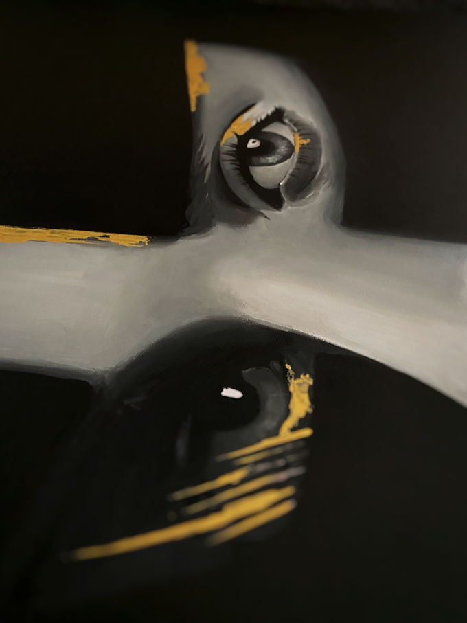 Faith, obra original de Manu López con un rostro emergiendo de la oscuridad atravesado por una luz en forma de cruz