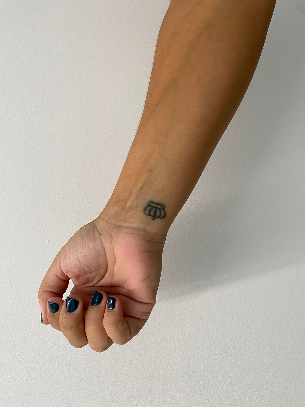 Antes | Cover up de tatuaje con mariposa | ARS ETERNA | Realizado por Manu López