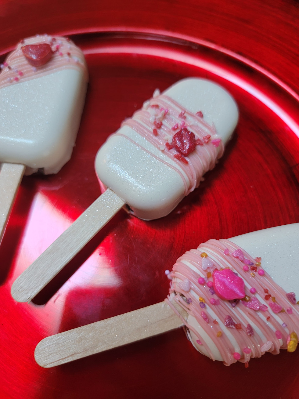 Thumbnail: Cakesicles 