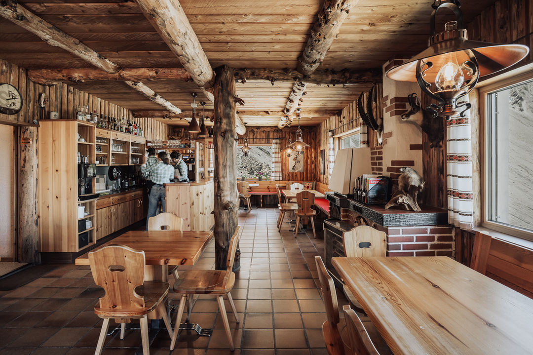 Einkehren in der Tabarettahütte in Sulden, Südtirol