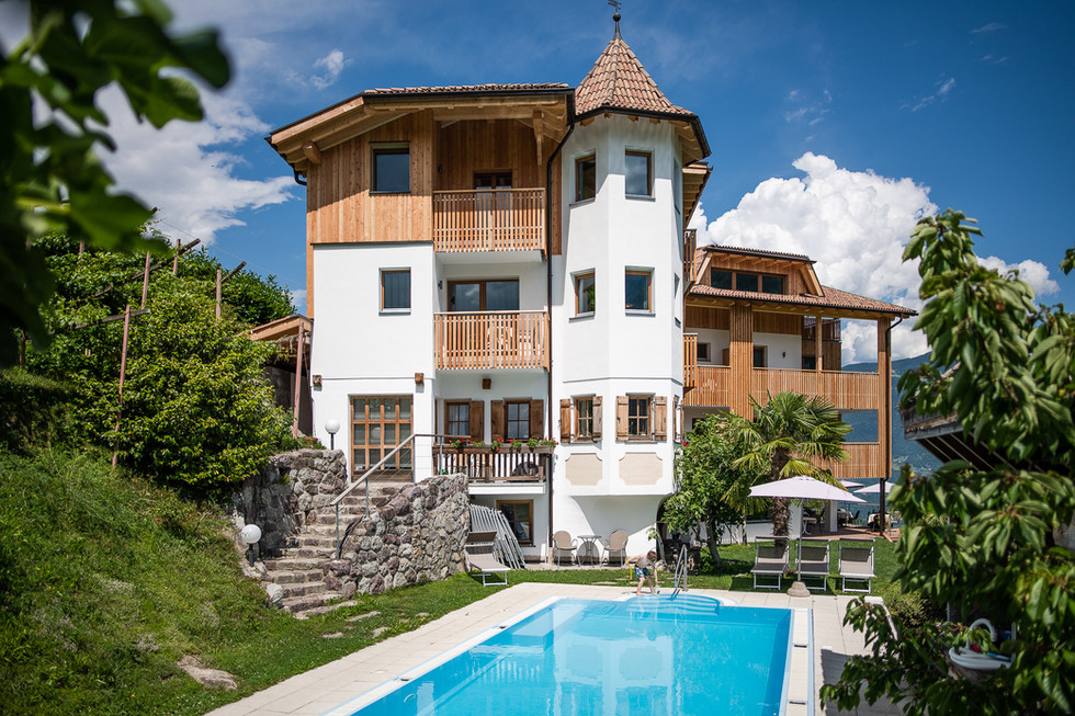 Aparthotel abina in Lana