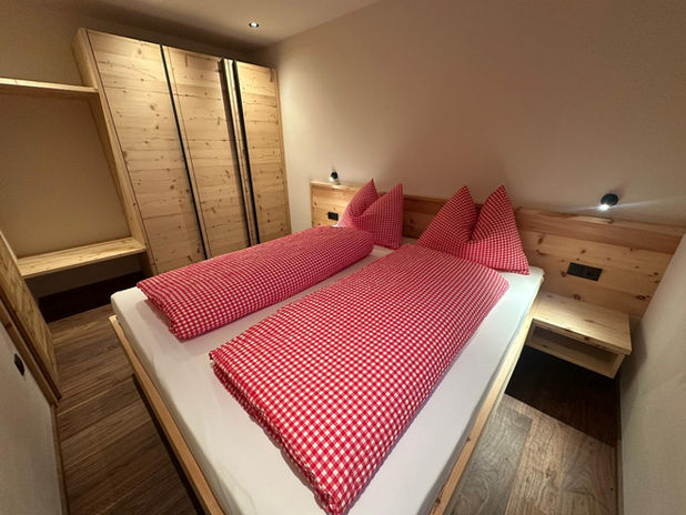 Ferienwohnungen Riemhof in St. Walburg Ultental