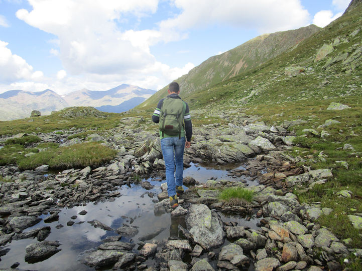 Zur Alplaner Scharte, die Klapfberg und Kirchberg im Ultental verbindet