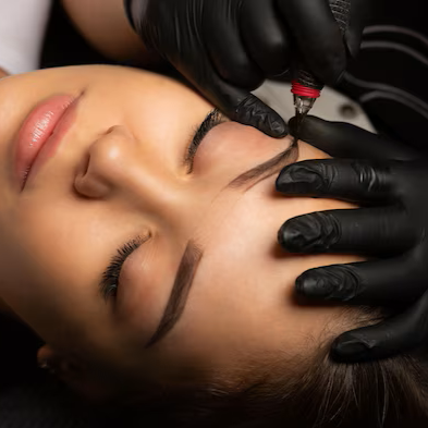 Micropigmentación: Cejas (Hair Stroke, Shading), Ojos (Eyer Liner, Baby Liner, Soft Liner), Labios (Full Lips, Aqua Lips, Neutralizado). BrisArt Estética Avanzada Valencia