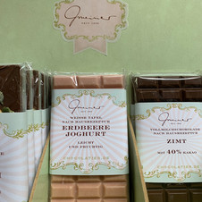 Erdbeere Joghurt Weiße Tafel € 5,30 100g