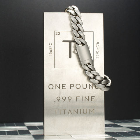 INOX men’s chain bracelet on titanium element display