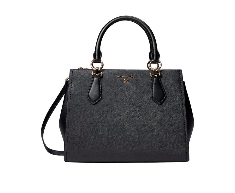 Bolsa Michael Kors preta estruturada com alças de mão e transversal.