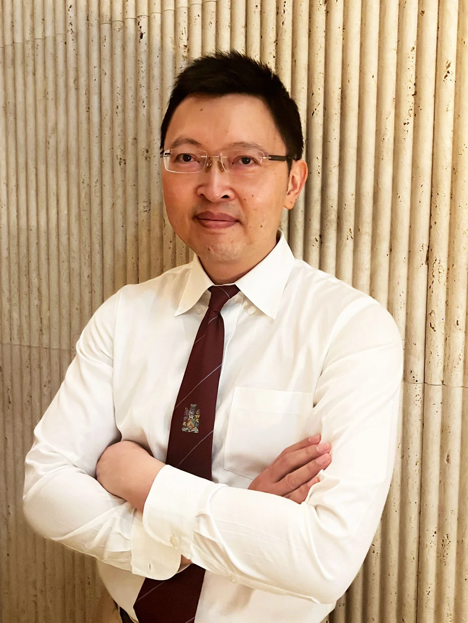 Dr Gavin Image
