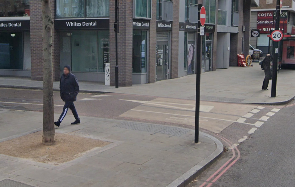 Existing courtesy crossing Blackfriars Bridge Road .png