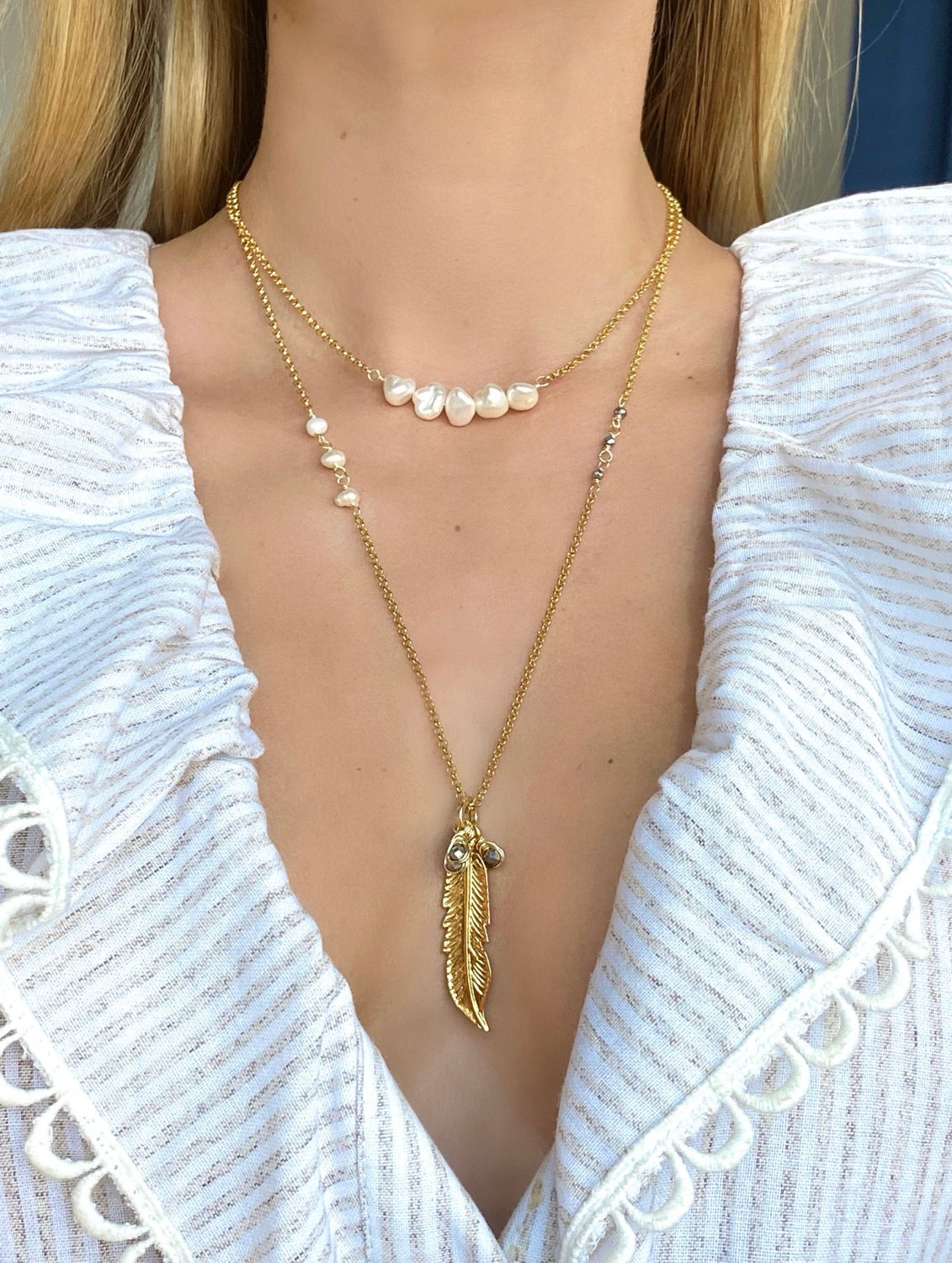 Collar doble de Perlas naturales con cristales y hoja