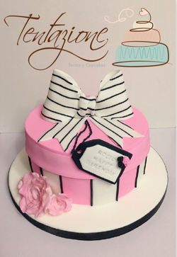 Torta caja de regalo