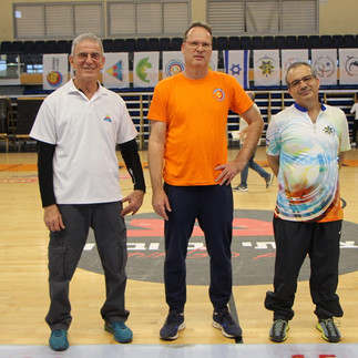 barebow master man podium