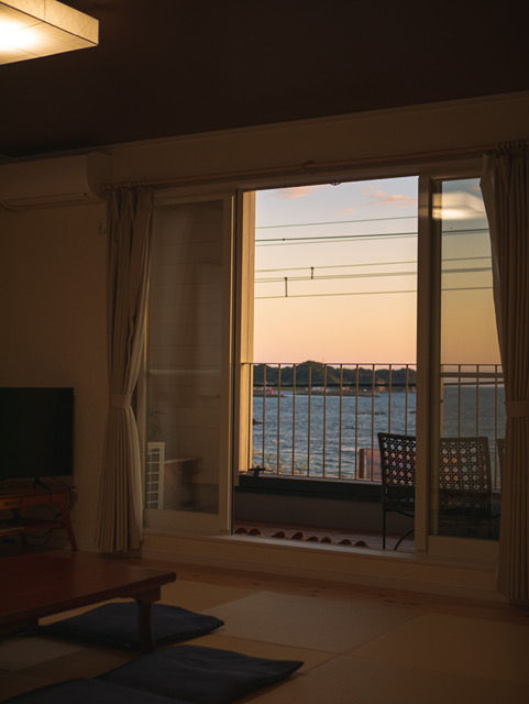 バルコニーからの夕日をお楽しみください