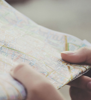 Hands-holding-a-Map