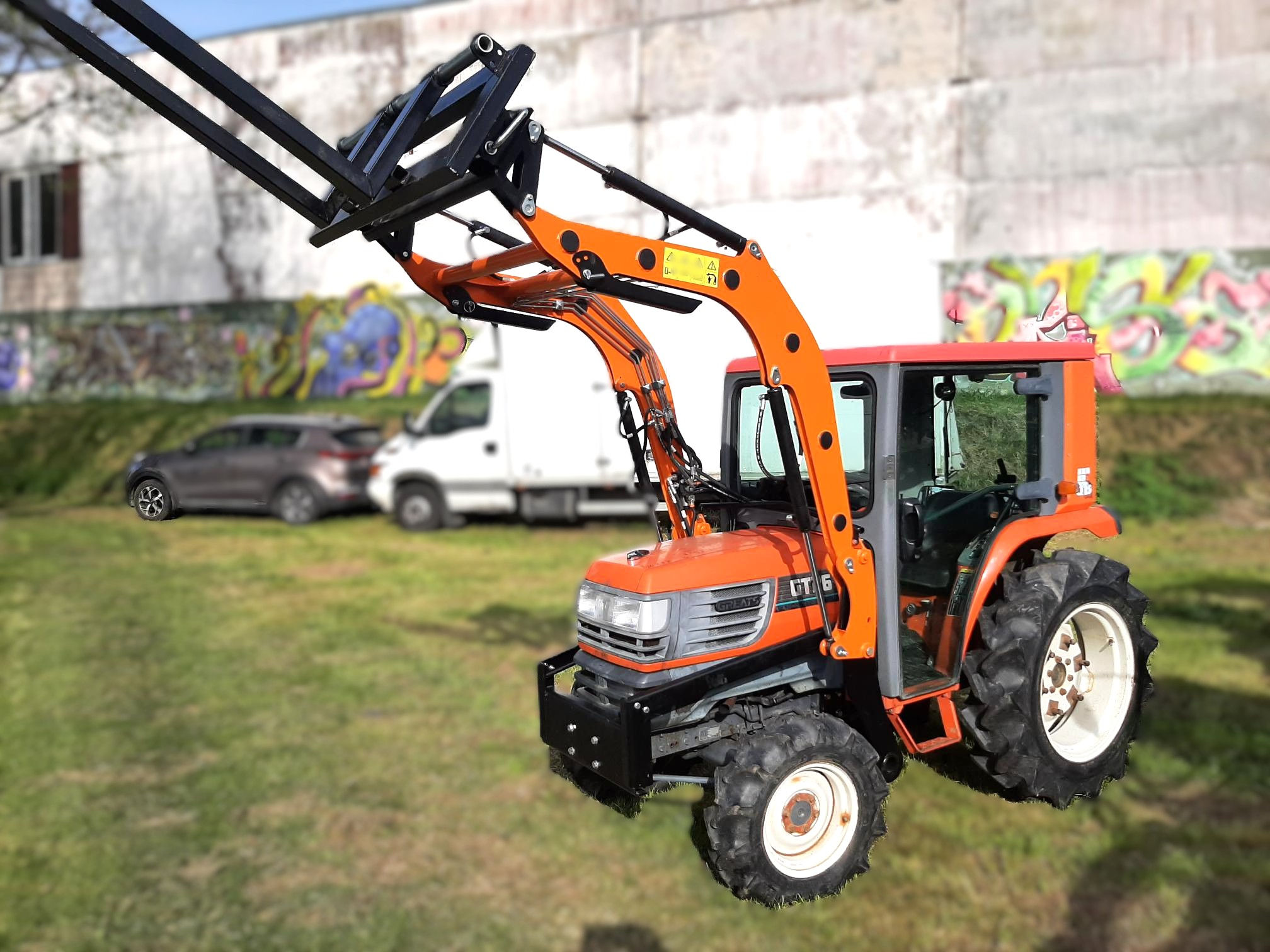 Kubota GT26 cabin frontaallaaduriga