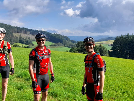 Rando Tarare - Salvizinet. 3 costauds et Hugo.