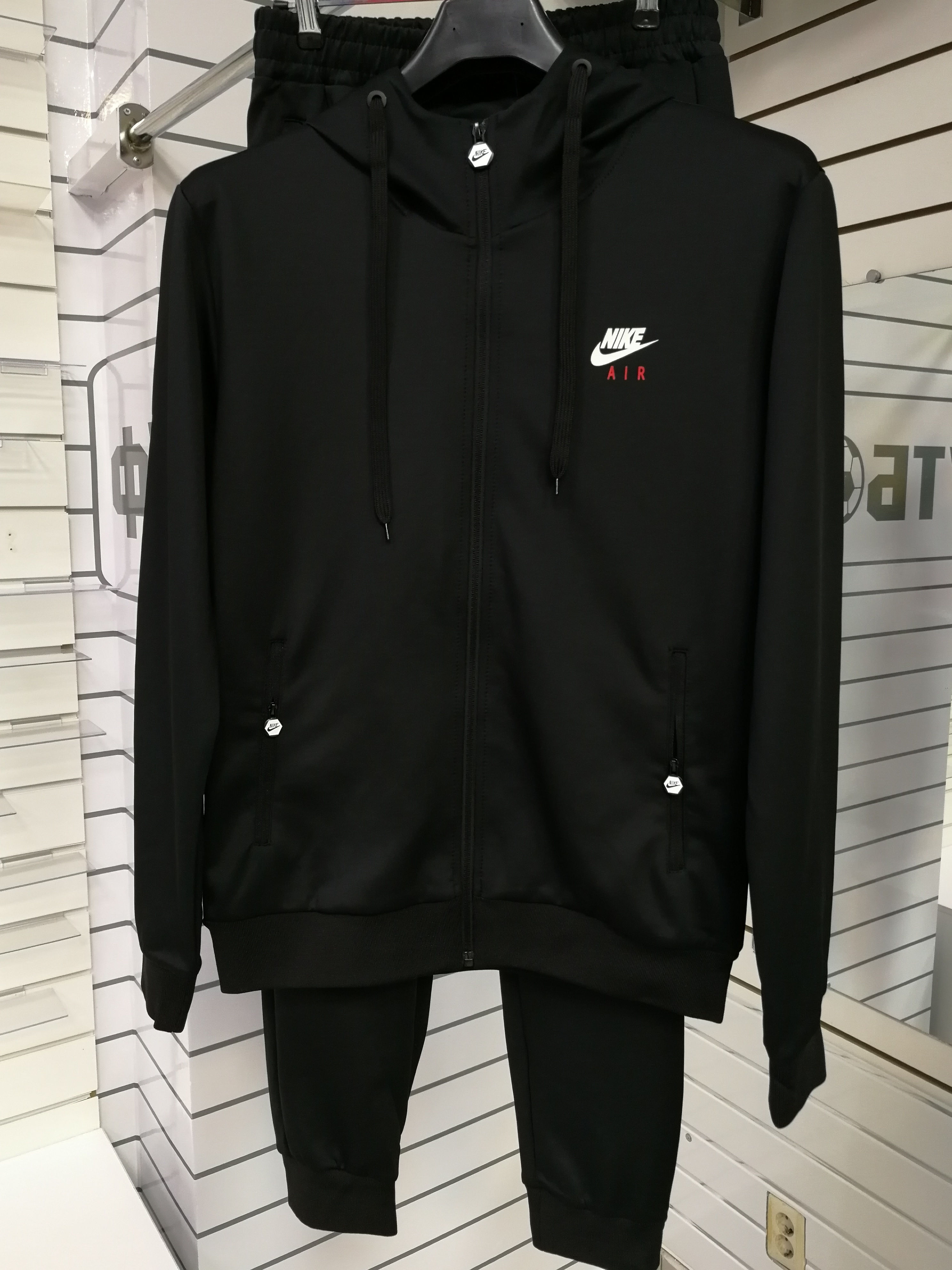 Спортивный костюм NIKE