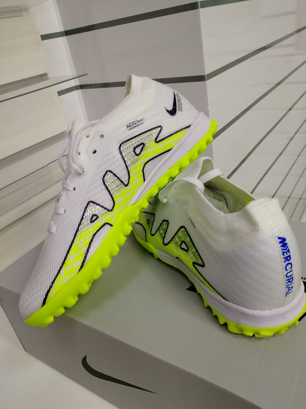 Миниатюра: Сороконожки NIKE AIR ZOOM MERCURIAL