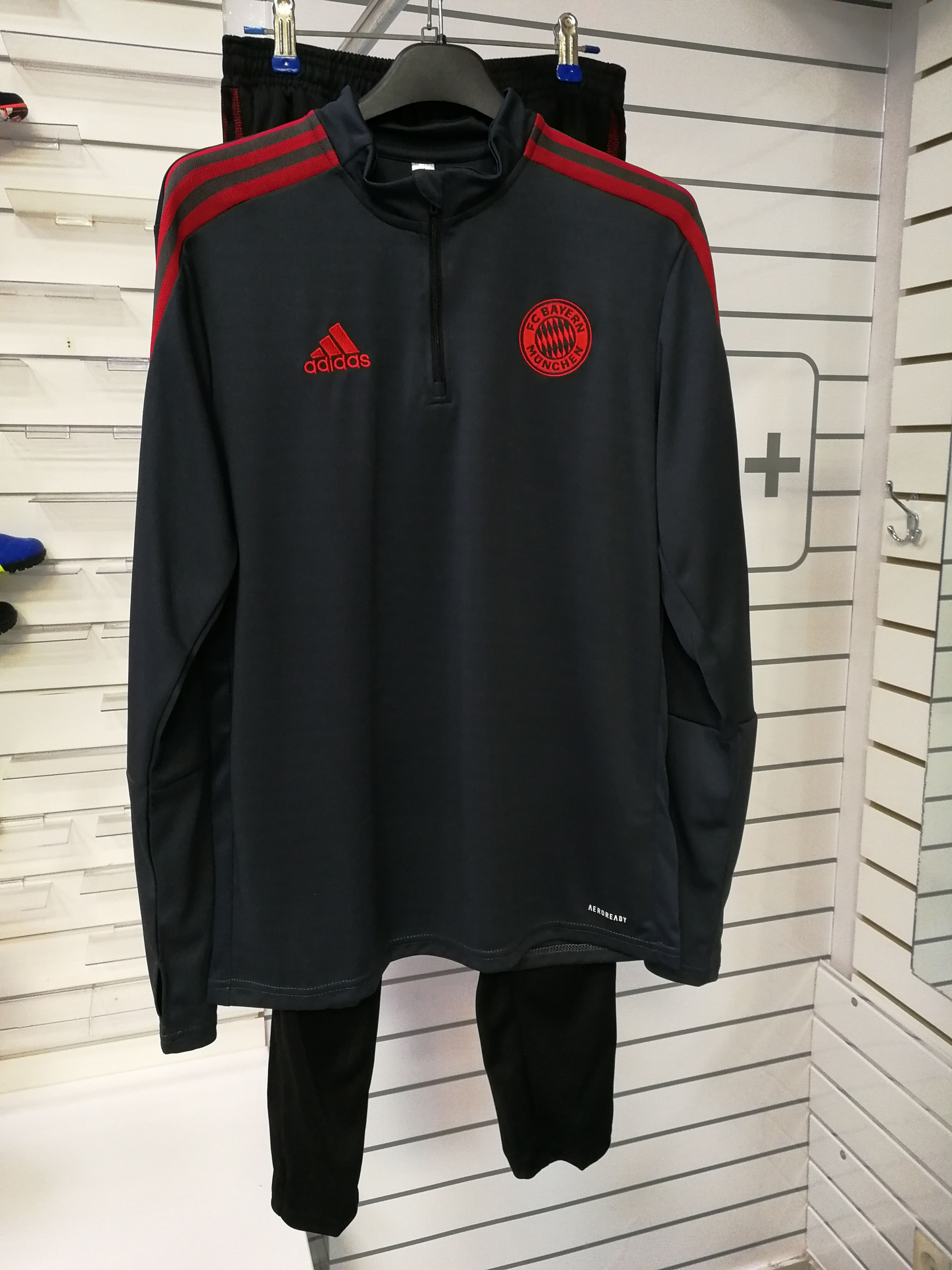 Тренировочный костюм БАВАРИЯ МЮНХЕН