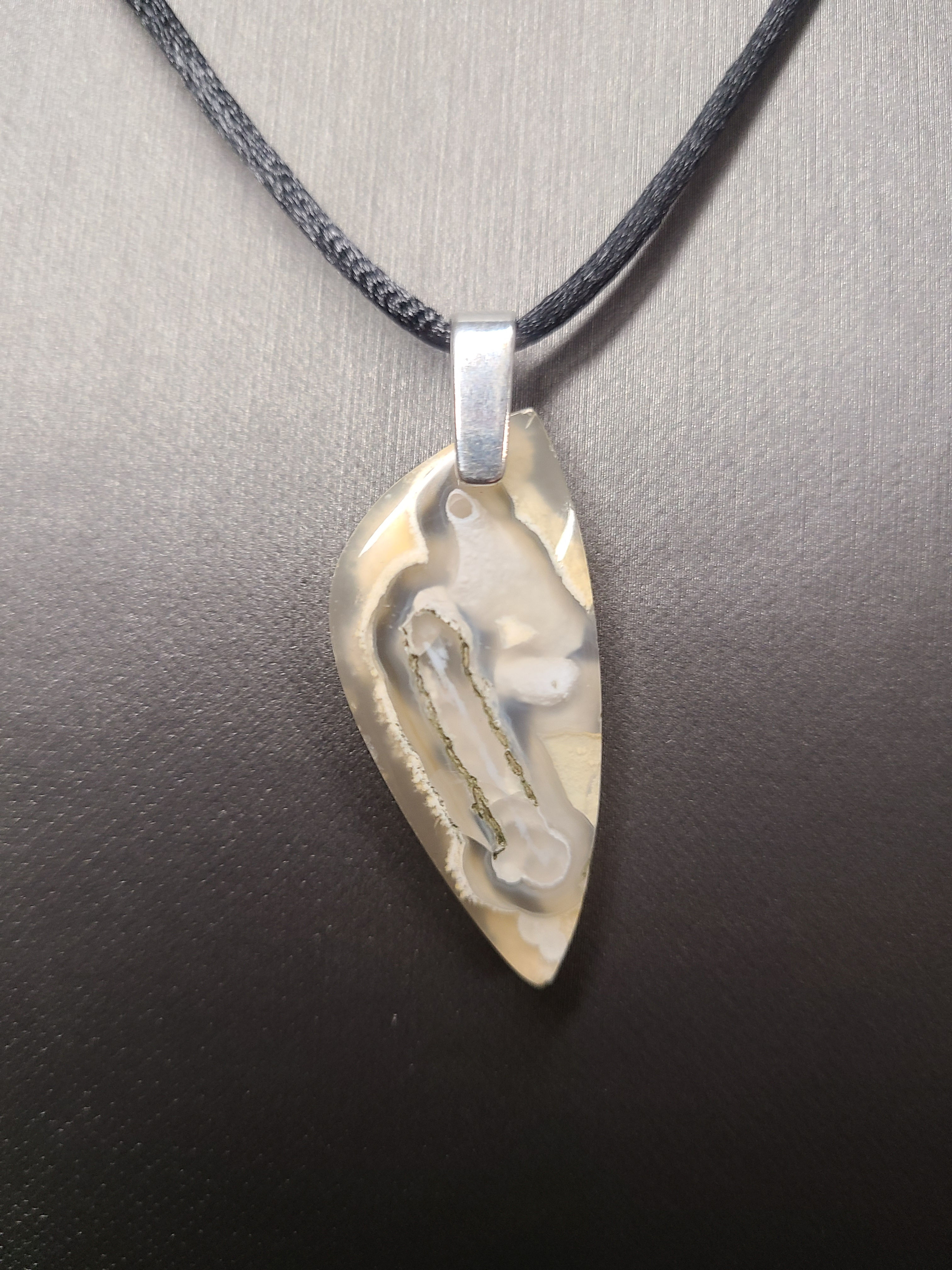 Angel Wing Agate Pendant