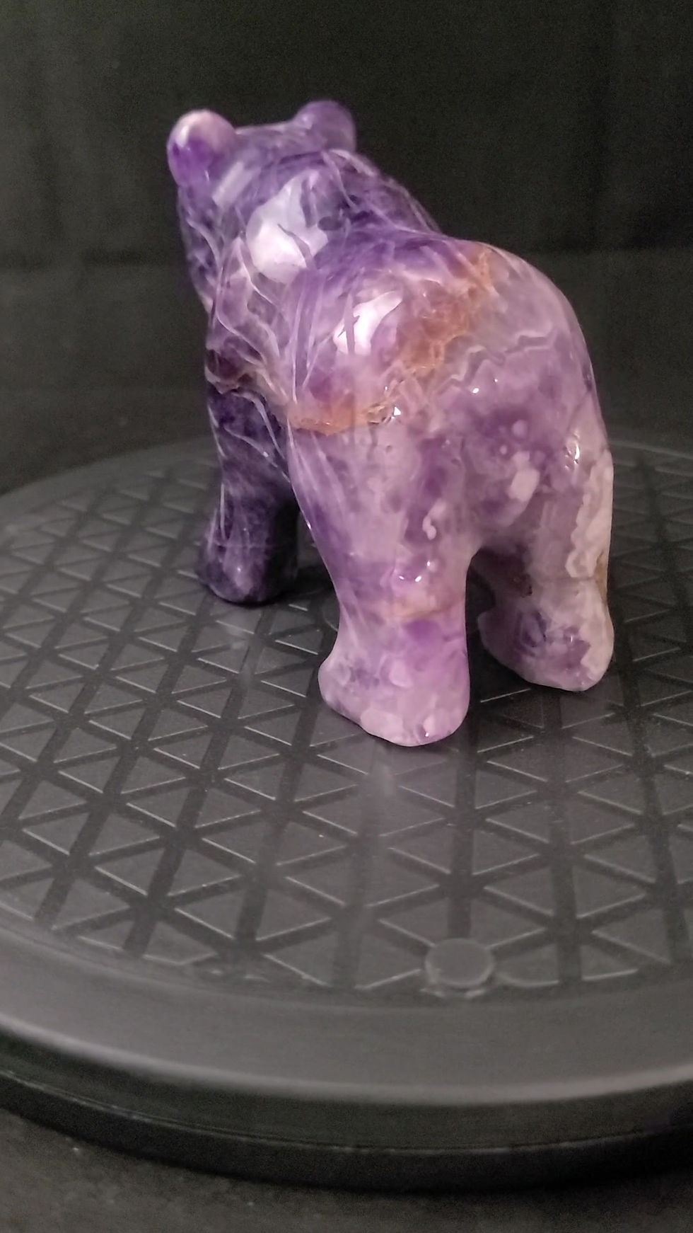 Thumbnail: Amethyst Bear Carving