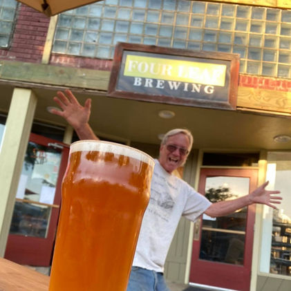 Four-Leaf-Brewing-Clare-MI-BeerOutsideSummerFan.jpeg