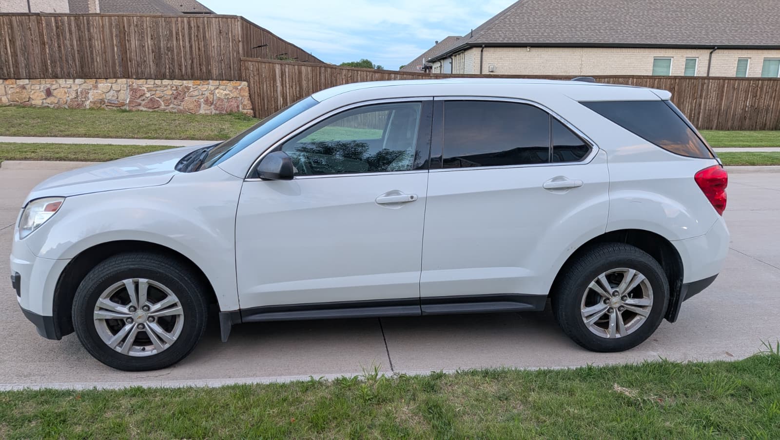 2015 Chevrolet Equinox LS - Photo 11