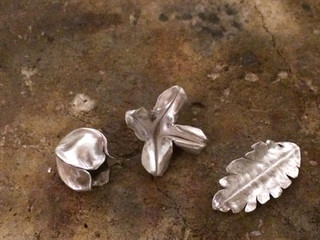 Foldforming sobre chapa de prata