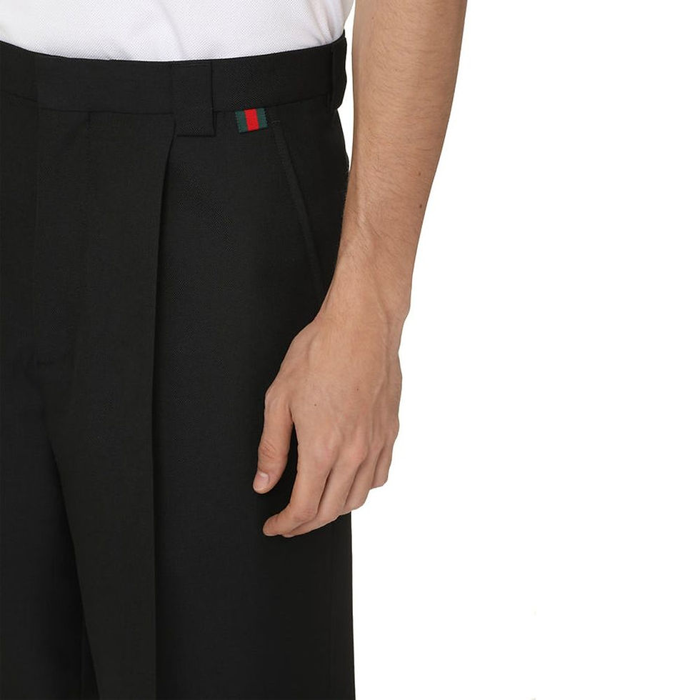 サムネイル： Black Polyester Bermuda Shorts