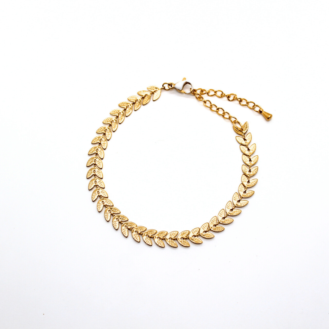 Bracelet chaîne feuilles en acier inoxydable doré fait à la main en France.