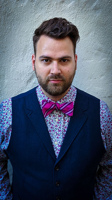 Joel BALZUN BARITONE headshot.jpeg