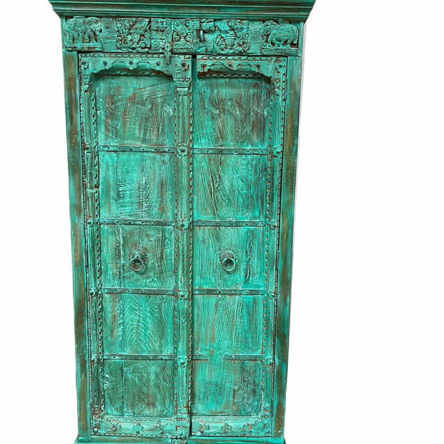 Oosterse houten kast, groen, binnenkant 3 planken.