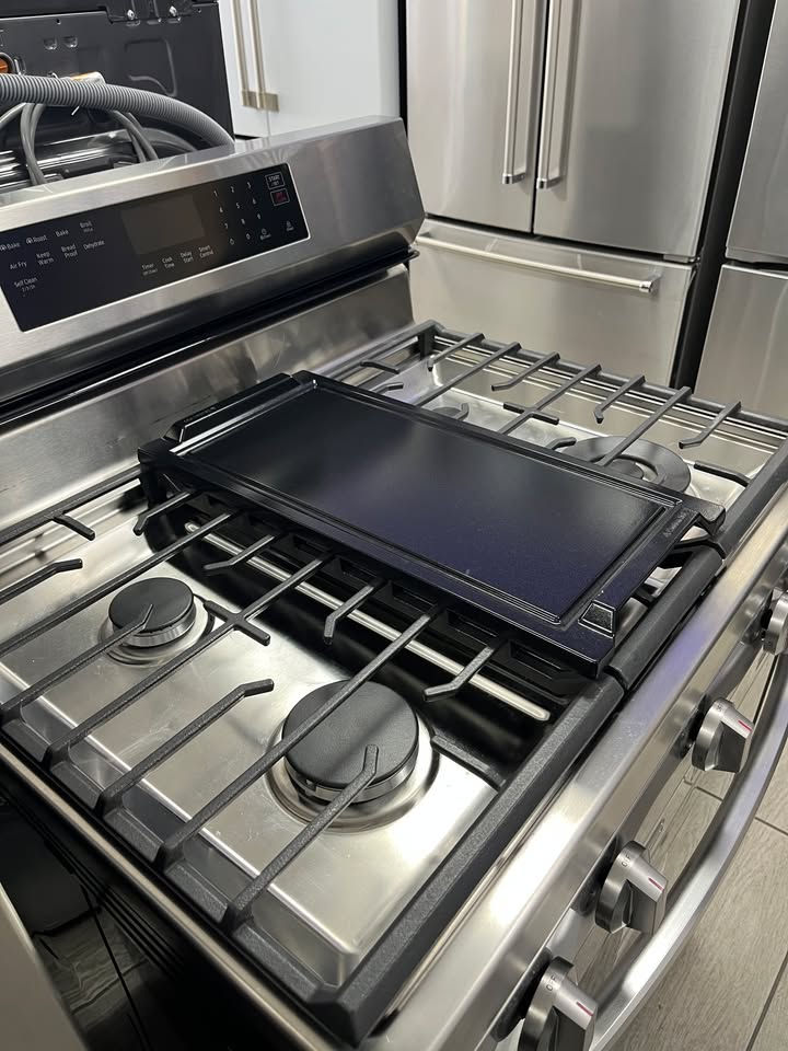 Thumbnail: NEW FREESTANDING GAS RANGE! Brand : Smart Samsung Finish: Stainless Steel  Capac