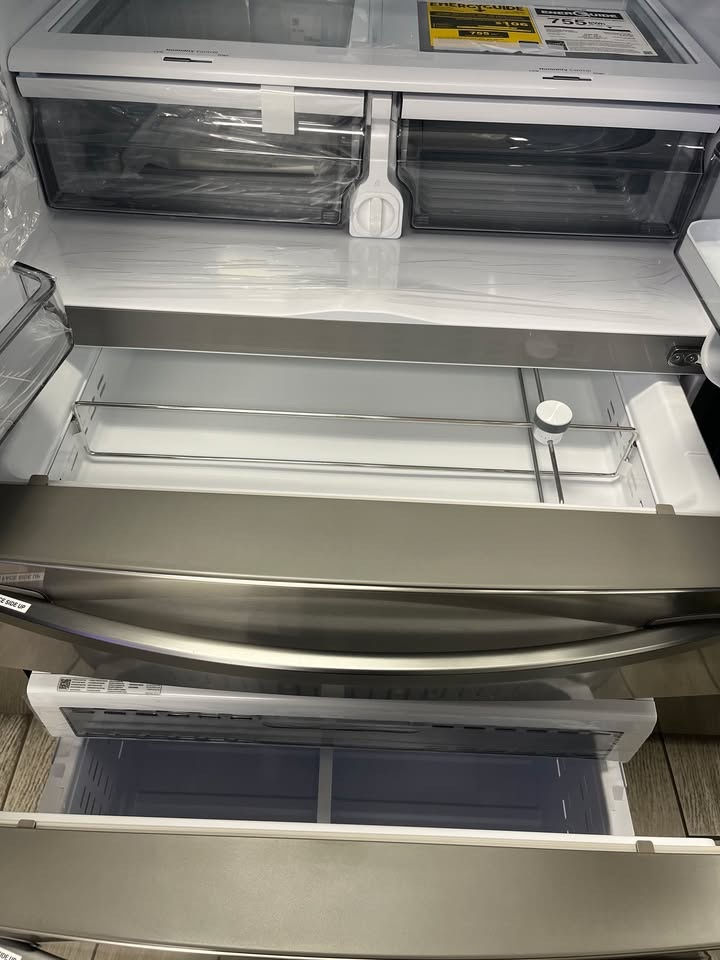 Thumbnail: NEW Samsung Refrigerator! 28 cuft French Door Flex Zone Stainless Steel Double D