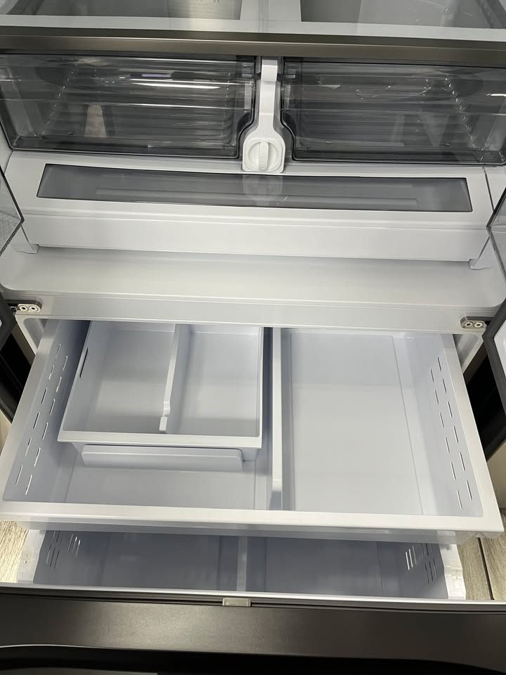 Thumbnail: Samsung Refrigerator! 31 cu ft French Door 4-Types of Ice Stainless Steel