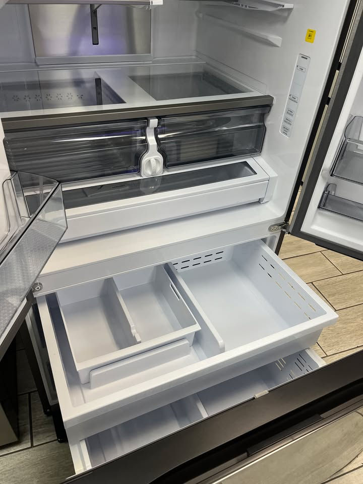 Thumbnail: NEW Samsung 4-Types of Ice Refrigerator! 31 cu ft French Door Stainless Steel