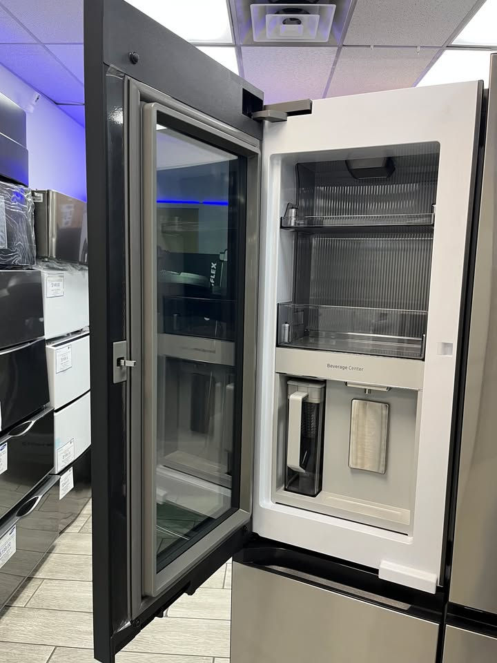 NEW Bespoke 4-Door ! InstaView AutoOpen Door, French 29 cuft Stainless Steel