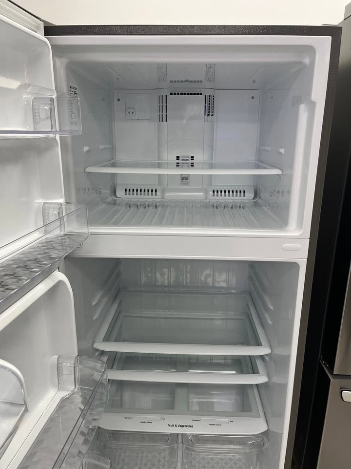 Thumbnail: NEW 30" LG Top Freezer Refrigerator! 20 cu ft Stainless Steel