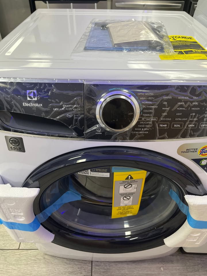Thumbnail: NEW Electrolux WASHER! 4.5 cu ft Front Load Stackable White with Steamer!