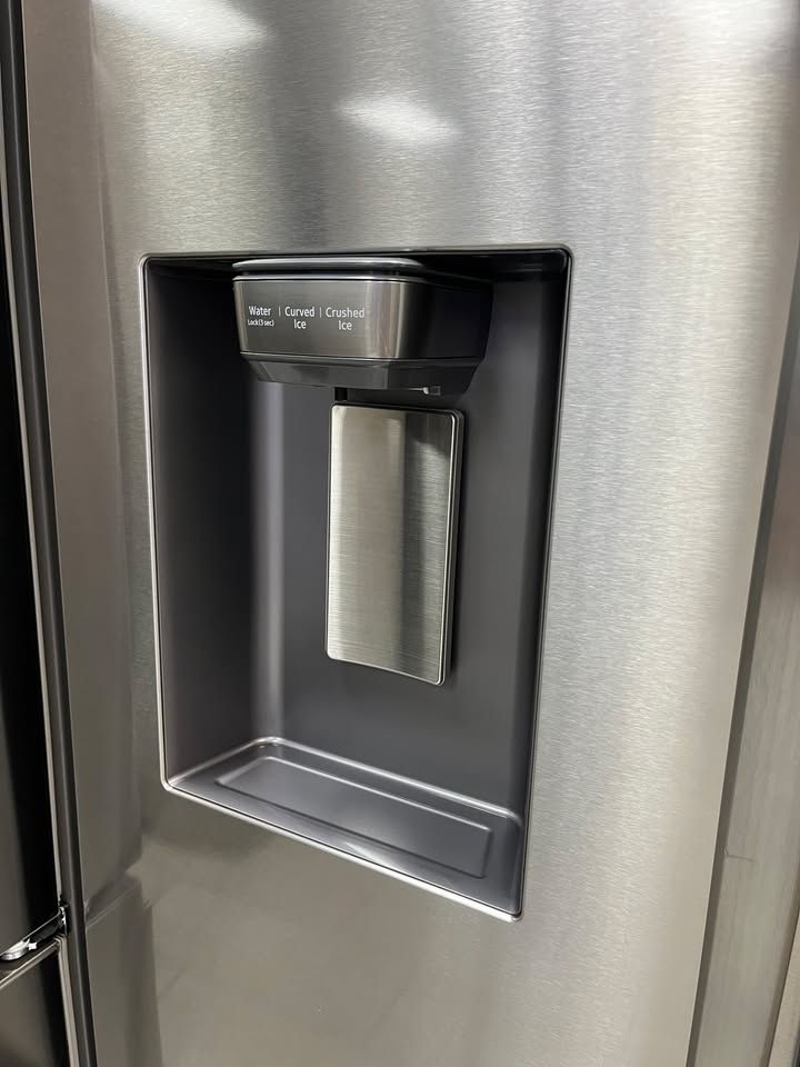 Thumbnail: NEW Samsung 4-Types of Ice Refrigerator! 31 cu ft French Door Stainless Steel